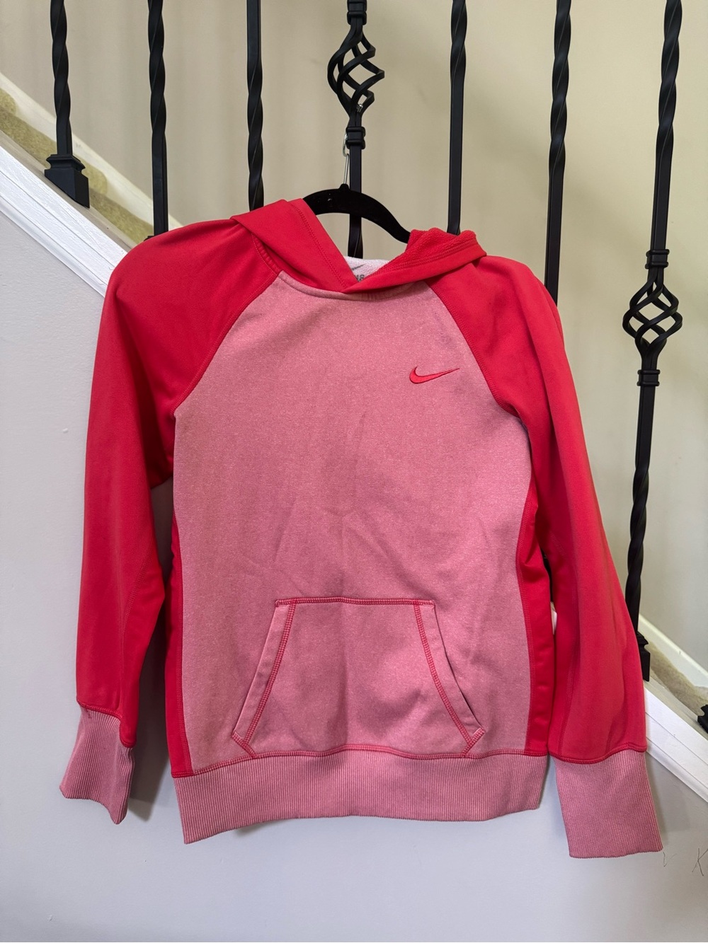 Nike Girls' Pink & Red Colorblock Pullover Hoodie